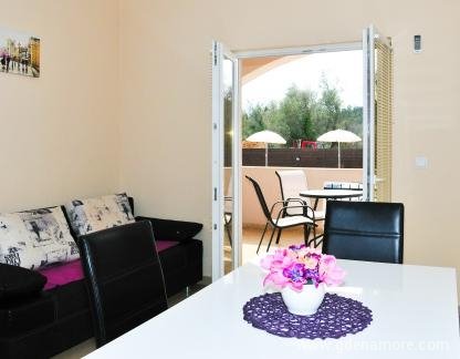 Apartments Bulajic, Tivat, , private accommodation in city Tivat, Montenegro - DSC_3978